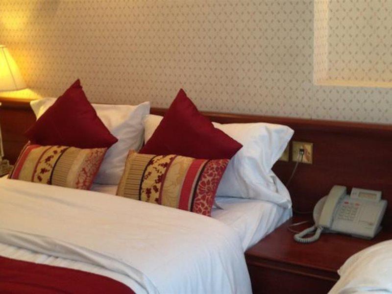 Avon Hotel Лондон Экстерьер фото