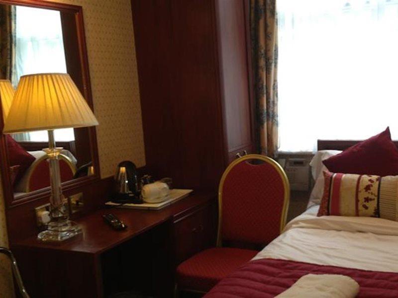 Avon Hotel Лондон Экстерьер фото