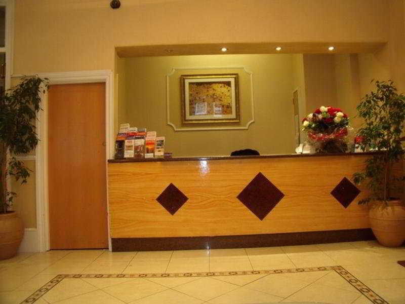 Avon Hotel Лондон Экстерьер фото