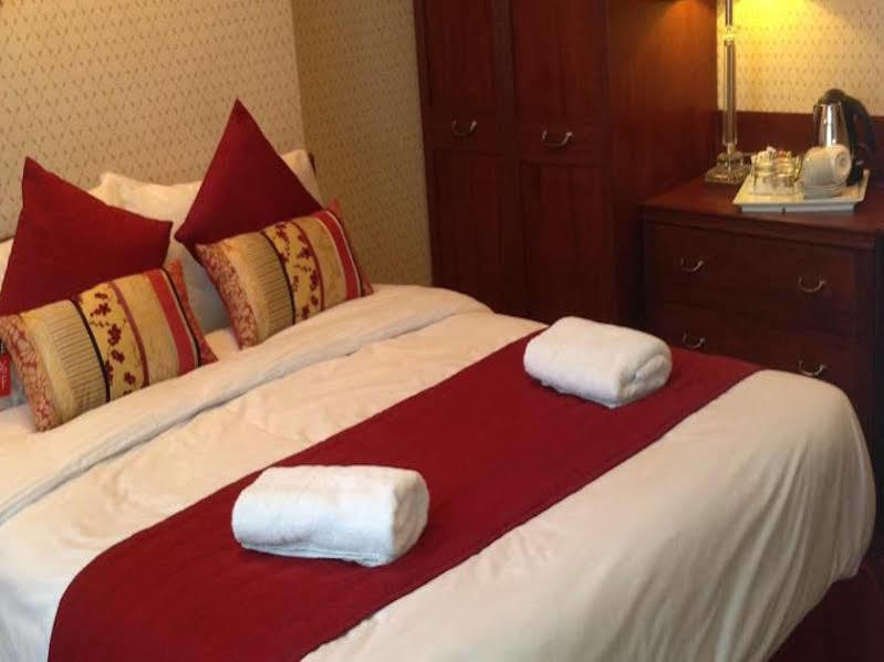 Avon Hotel Лондон Экстерьер фото