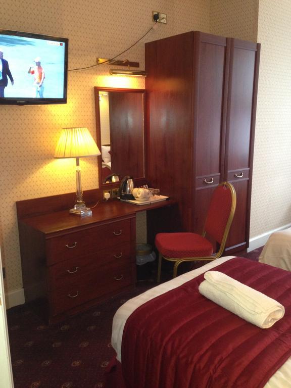 Avon Hotel Лондон Экстерьер фото