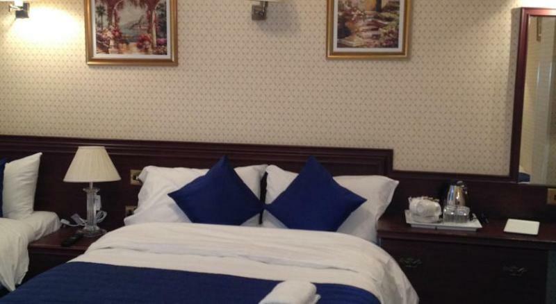 Avon Hotel Лондон Экстерьер фото